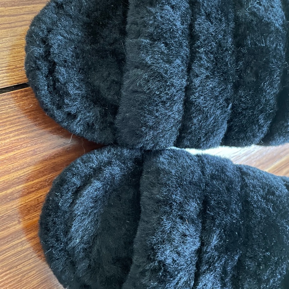 Ugg Fluff Yeah Black Shearling Slides - image 4